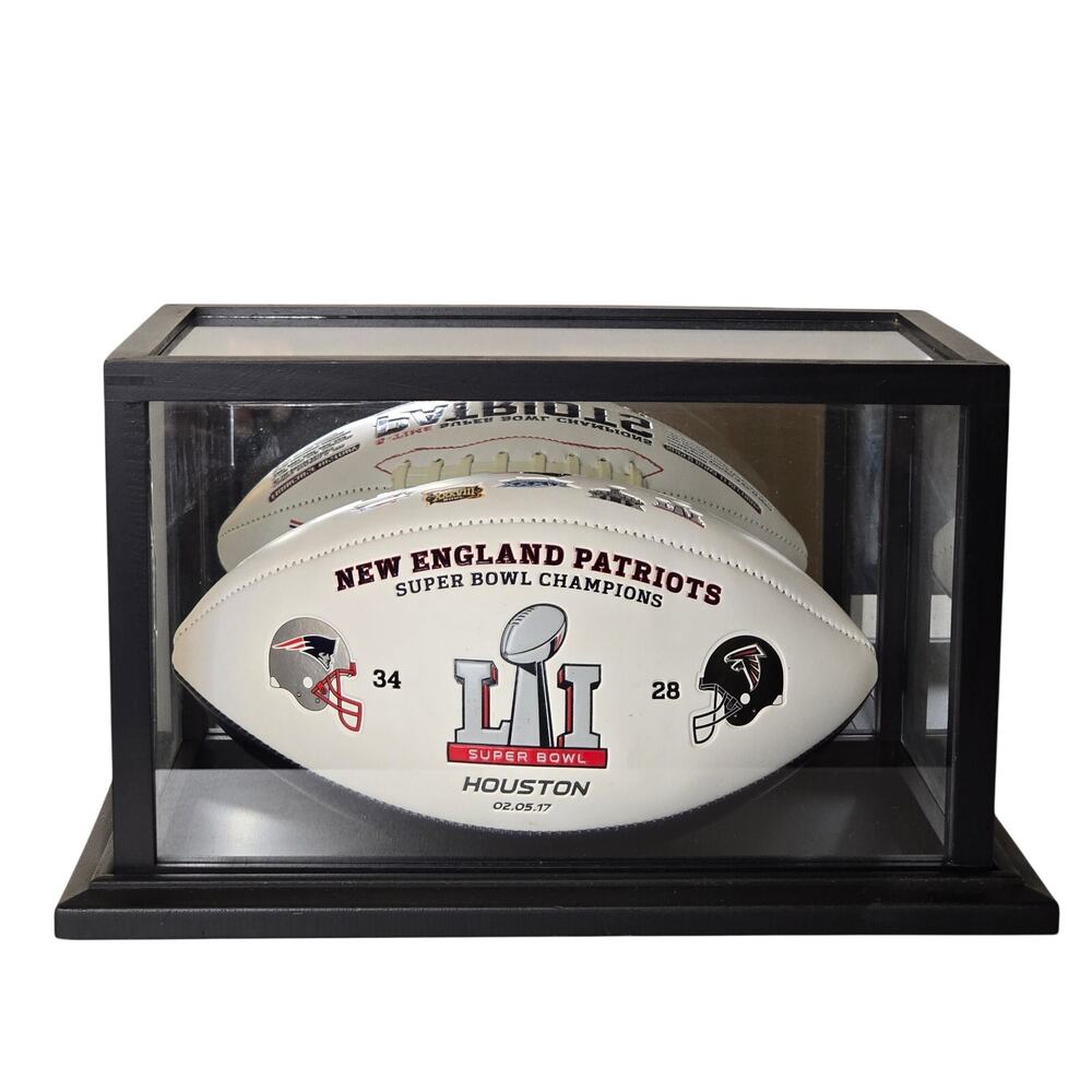 Newengland‎ Patriots Patriotic Football With Glass Case Collectible Tom Brady